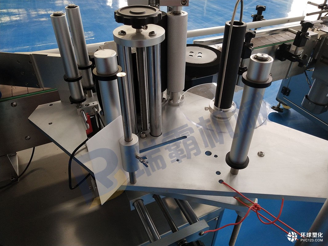 全自動貼標機細節(jié)圖